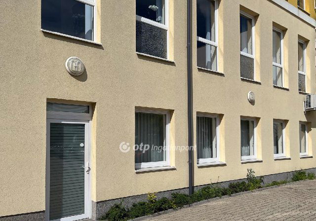 Kiadó iroda, Budapesten, XIII. kerületben 435 E Ft / hó, 2 szobás