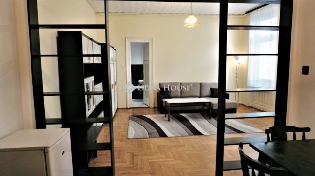 Eladó téglalakás, Budapesten, V. kerületben 83 M Ft, 2 szobás