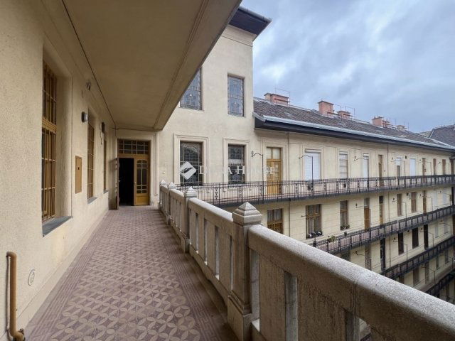 Eladó téglalakás, Budapesten, VI. kerületben 155.625 M Ft