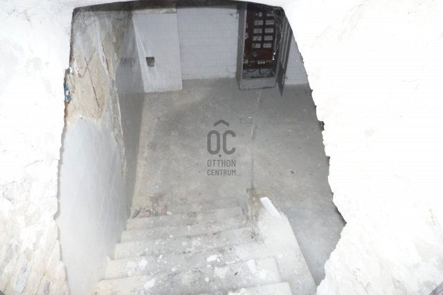 Eladó ipari ingatlan, Budapesten, VIII. kerületben 19.9 M Ft