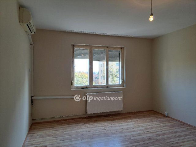 Kiadó panellakás, albérlet, Békéscsabán 85 E Ft / hó