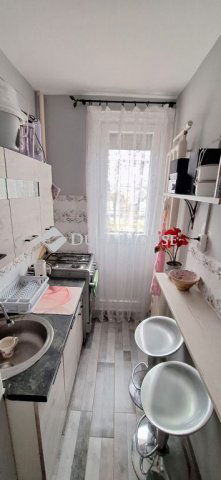 Eladó panellakás, Pécsett, Krisztina téren 39.49 M Ft, 2 szobás