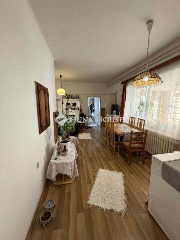 Eladó családi ház, Veszprémben 126.5 M Ft, 9 szobás