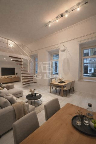 Eladó téglalakás, Budapesten, VI. kerületben 80 M Ft, 1 szobás