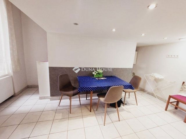 Eladó téglalakás, Budapesten, VIII. kerületben 52.5 M Ft