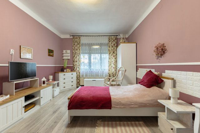 Eladó családi ház, Budapesten, XVIII. kerületben 124.9 M Ft