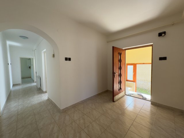 Eladó családi ház, Arnóton 31.8 M Ft, 4 szobás