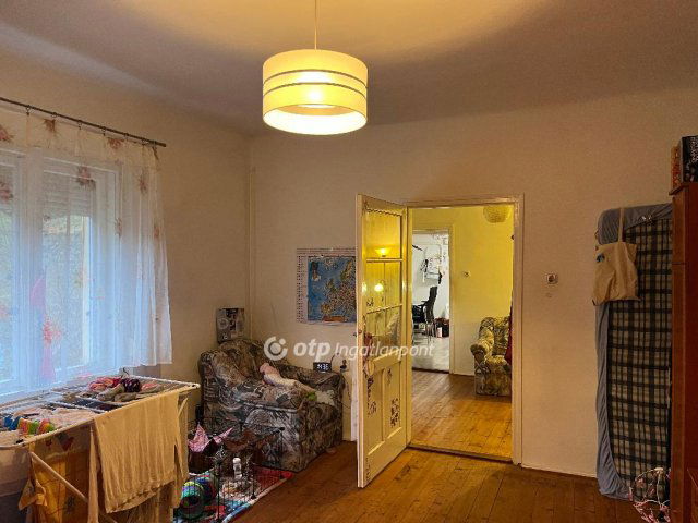 Eladó családi ház, Egercsehiben 8.9 M Ft, 2 szobás