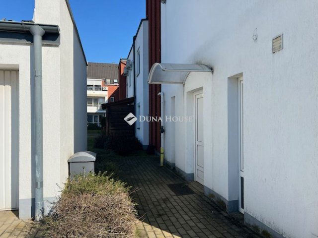 Eladó ipari ingatlan, Nyíregyházán 12 M Ft