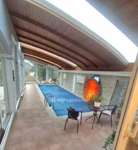 Eladó családi ház, Kisorosziban 149 M Ft, 6 szobás