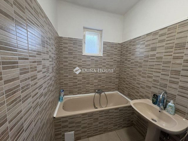 Eladó családi ház, Budapesten, XVII. kerületben 99 M Ft