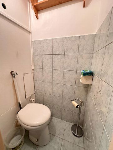 Eladó panellakás, Komlón, Hegyhát utcában 14.2 M Ft, 2 szobás