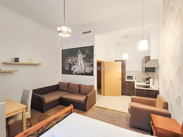 Eladó téglalakás, Budapesten, VII. kerületben 84 M Ft, 2 szobás