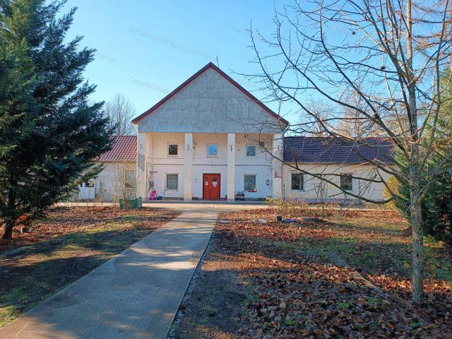 Eladó ipari ingatlan, Mezőhéken 115 M Ft / költözzbe.hu