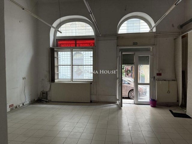 Eladó üzlethelyiség, Budapesten, VI. kerületben 79 M Ft