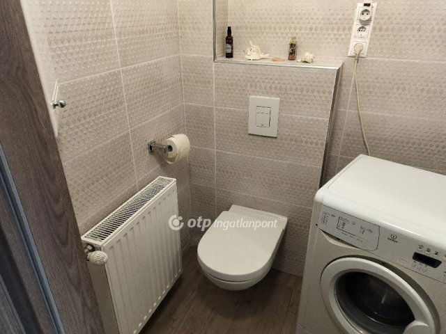 Eladó téglalakás, Mosonmagyaróváron 65.5 M Ft, 3+1 szobás