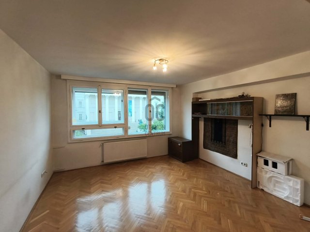 Eladó téglalakás, Budapesten, V. kerületben 65 M Ft, 1 szobás