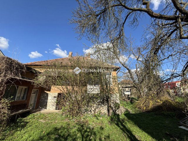 Eladó családi ház, Egerben 27.5 M Ft, 2 szobás