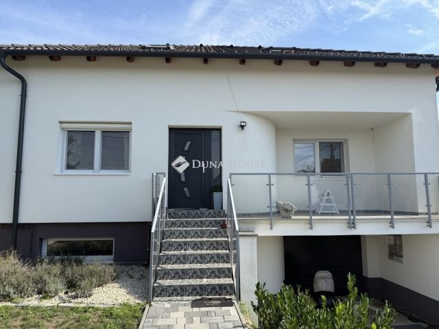 Eladó családi ház, Pátkán 119 M Ft, 7 szobás