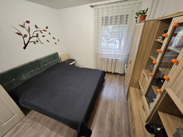 Eladó panellakás, Szegeden 57 M Ft, 2 szobás