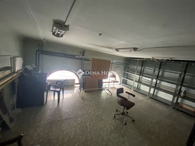Eladó üzlethelyiség, Budapesten, V. kerületben 330 M Ft
