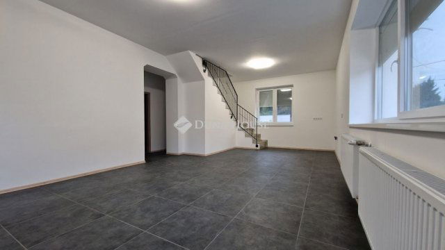 Eladó családi ház, Érden 109.9 M Ft, 5 szobás