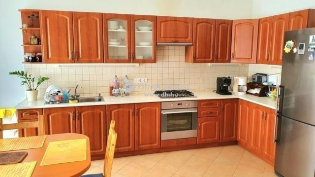 Eladó téglalakás, Budapesten, VI. kerületben 115 M Ft, 3 szobás