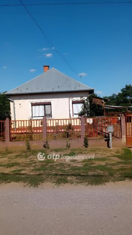 Eladó családi ház, Kállósemjénen 18.5 M Ft, 2 szobás