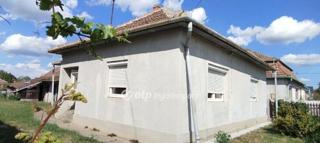 Eladó családi ház, Jászszentandráson 29.5 M Ft, 2 szobás
