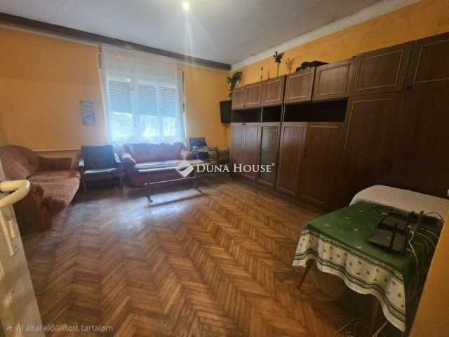 Eladó családi ház, Sárbogárdon 42 M Ft, 4 szobás