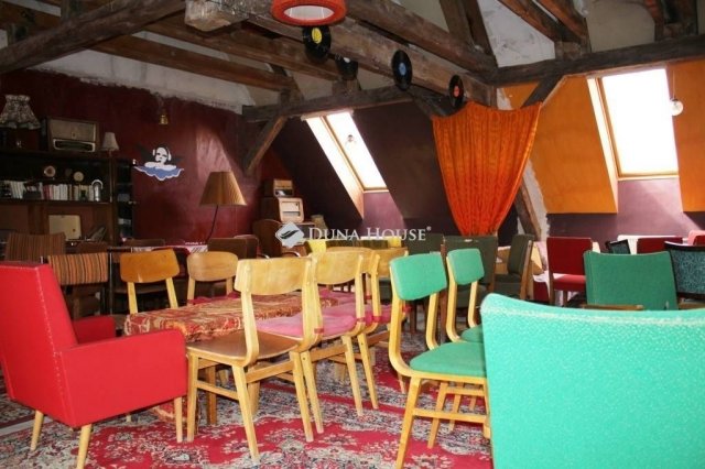 Eladó üzlethelyiség, Pécsett 240 M Ft / költözzbe.hu