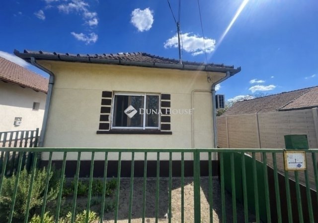 Eladó családi ház, Budapesten, XVII. kerületben 74.9 M Ft
