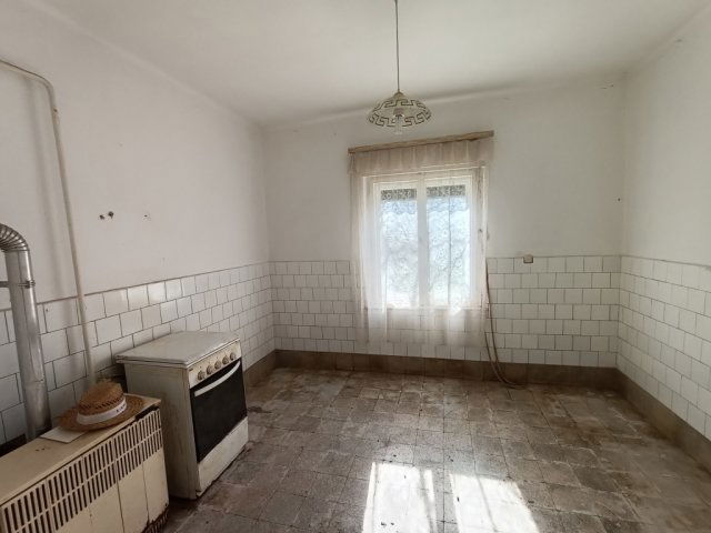 Eladó családi ház, Bázakerettyén 18.9 M Ft, 2 szobás