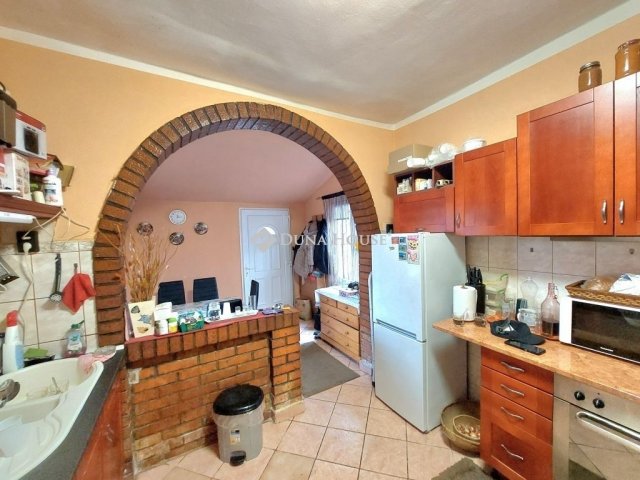 Eladó családi ház, Várpalotán 54.9 M Ft, 3 szobás