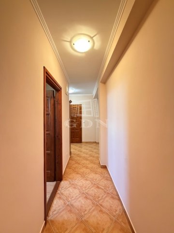 Kiadó téglalakás, albérlet, Székesfehérvárott 240 E Ft / hó