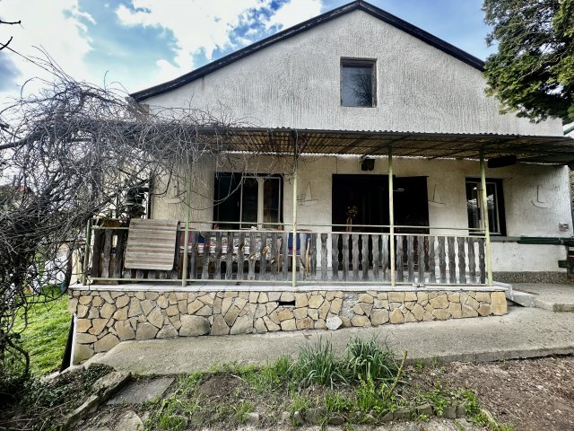 Eladó családi ház, Keszthelyen 42 M Ft, 4 szobás