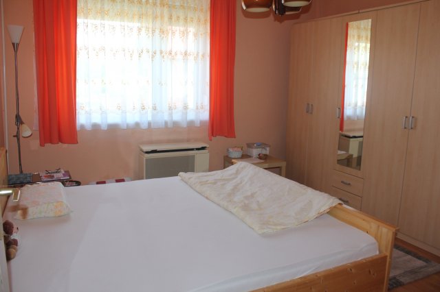 Eladó családi ház, Répcelakon 47 M Ft, 4+1 szobás