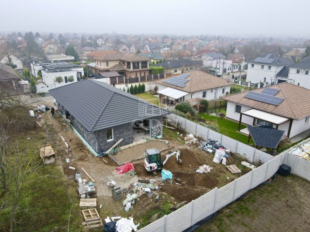 Eladó családi ház, Budapesten, XVII. kerületben 169.99 M Ft