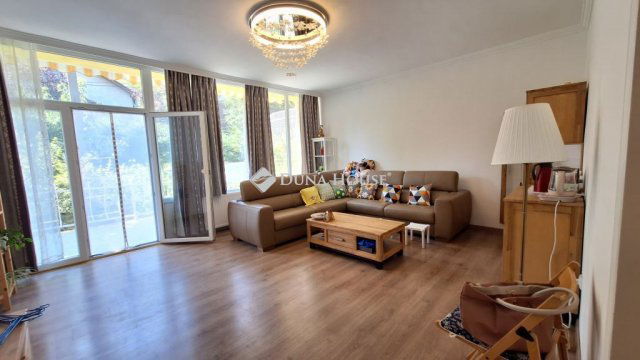 Eladó családi ház, Nagykovácsiban 219 M Ft, 7 szobás