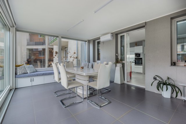 Eladó téglalakás, Dunakeszin 130 M Ft, 3 szobás