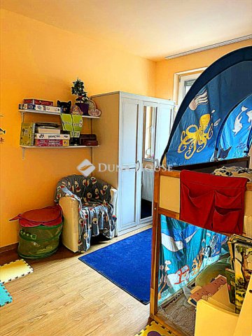 Eladó ikerház, Szigetszentmiklóson 140 M Ft, 5 szobás