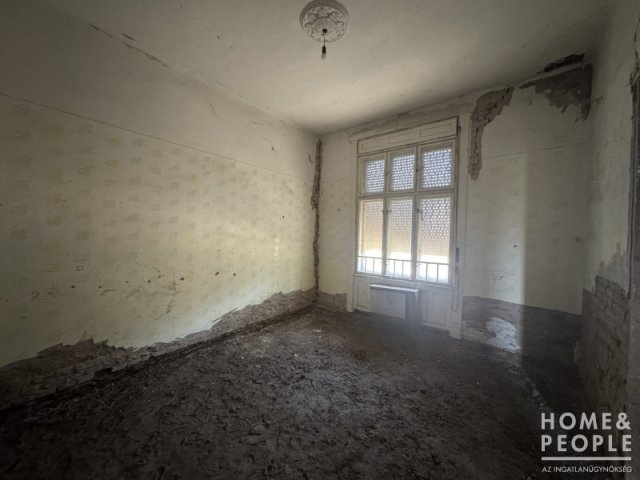 Eladó családi ház, Makón 43.5 M Ft, 4 szobás