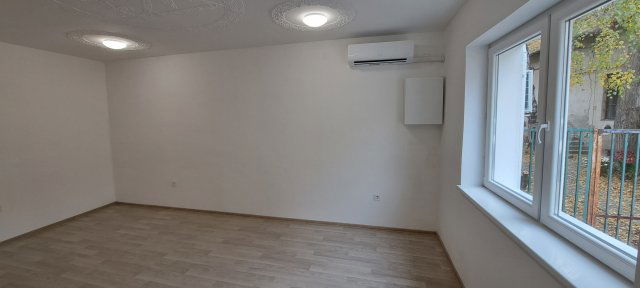 Kiadó iroda, Székesfehérvárott, Mátyás Király körúton