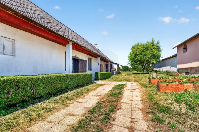 Eladó családi ház, Bakonysárkányban 31.49 M Ft, 3 szobás