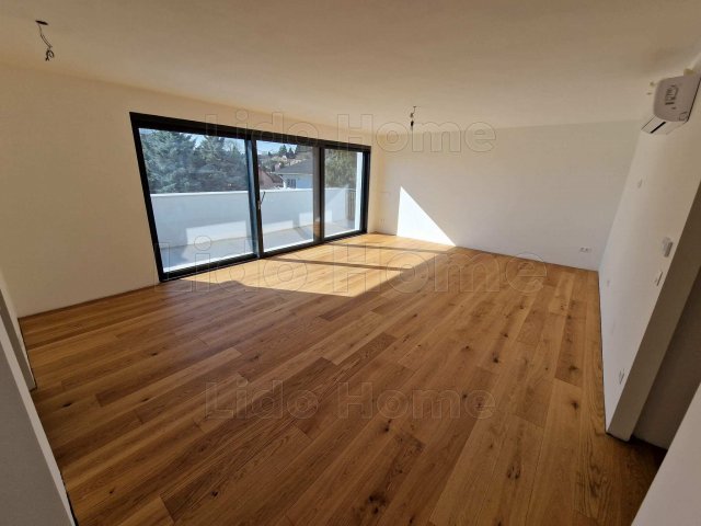 Kiadó téglalakás, albérlet, Fonyódon 1056 E Ft / hó, 5 szobás