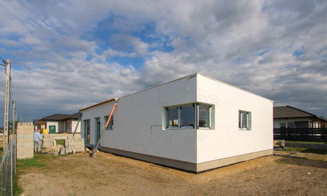 Eladó családi ház, Székesfehérvárott 89.2 M Ft, 3 szobás