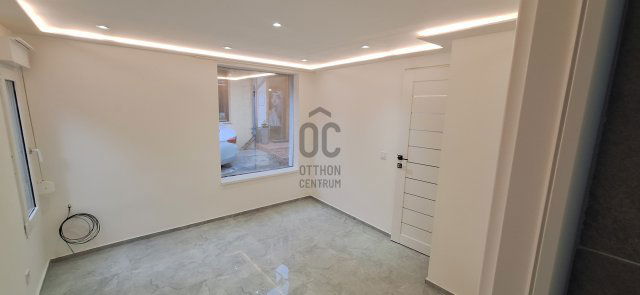 Eladó családi ház, Budakeszin 69 M Ft, 2 szobás