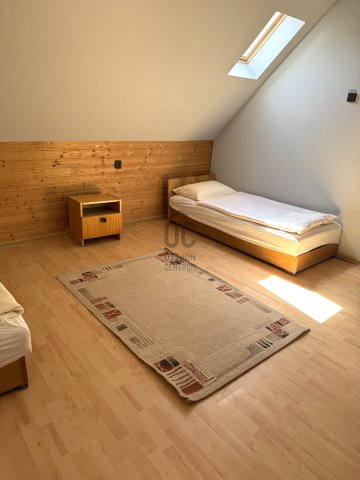 Kiadó családi ház, albérlet, Hajdúszoboszlón 2500 E Ft / hó