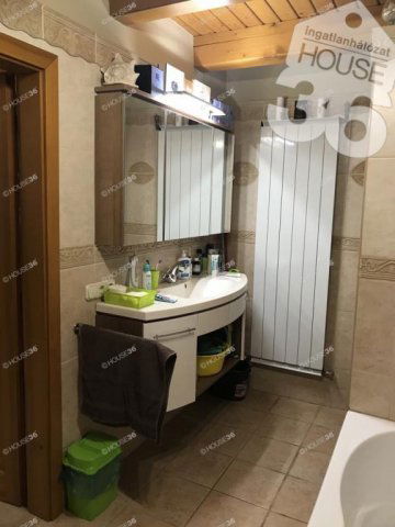 Eladó családi ház, Kocséren 125 M Ft, 5 szobás