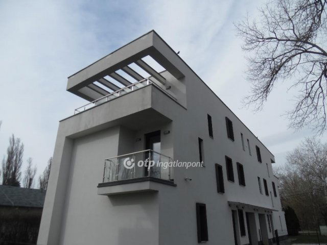 Eladó ikerház, Budapesten, III. kerületben 219.5 M Ft, 6 szobás